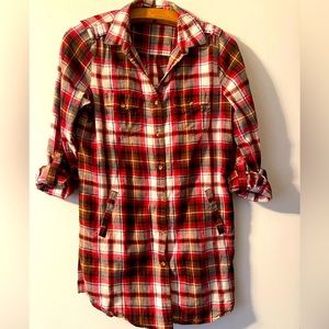 A button down, long, lightweight shirt.